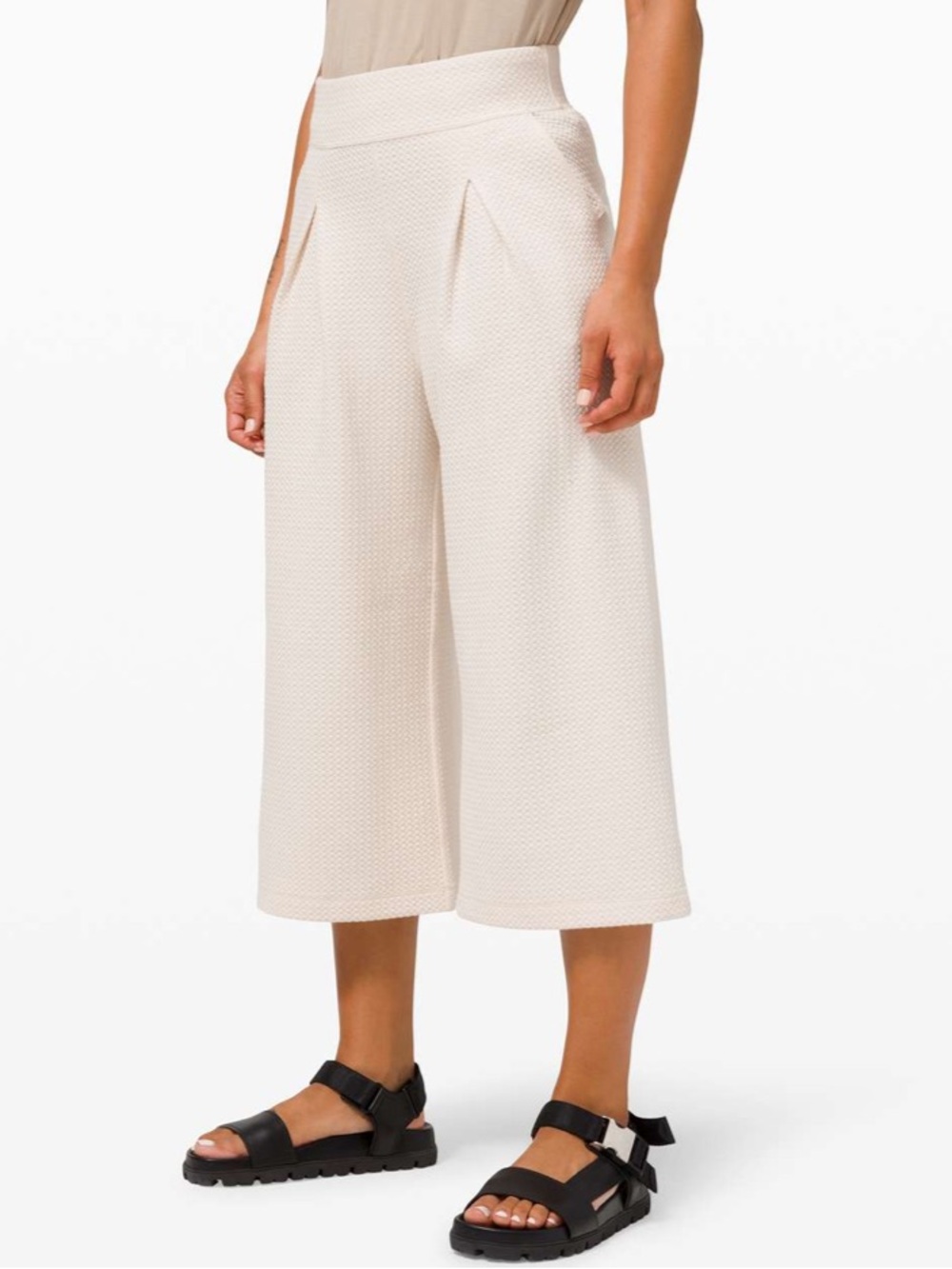 Lululemon Can You Feel The Pleat Crop
Light Ivory Texture Wide Leg 10 Medium - Picture 2 of 10